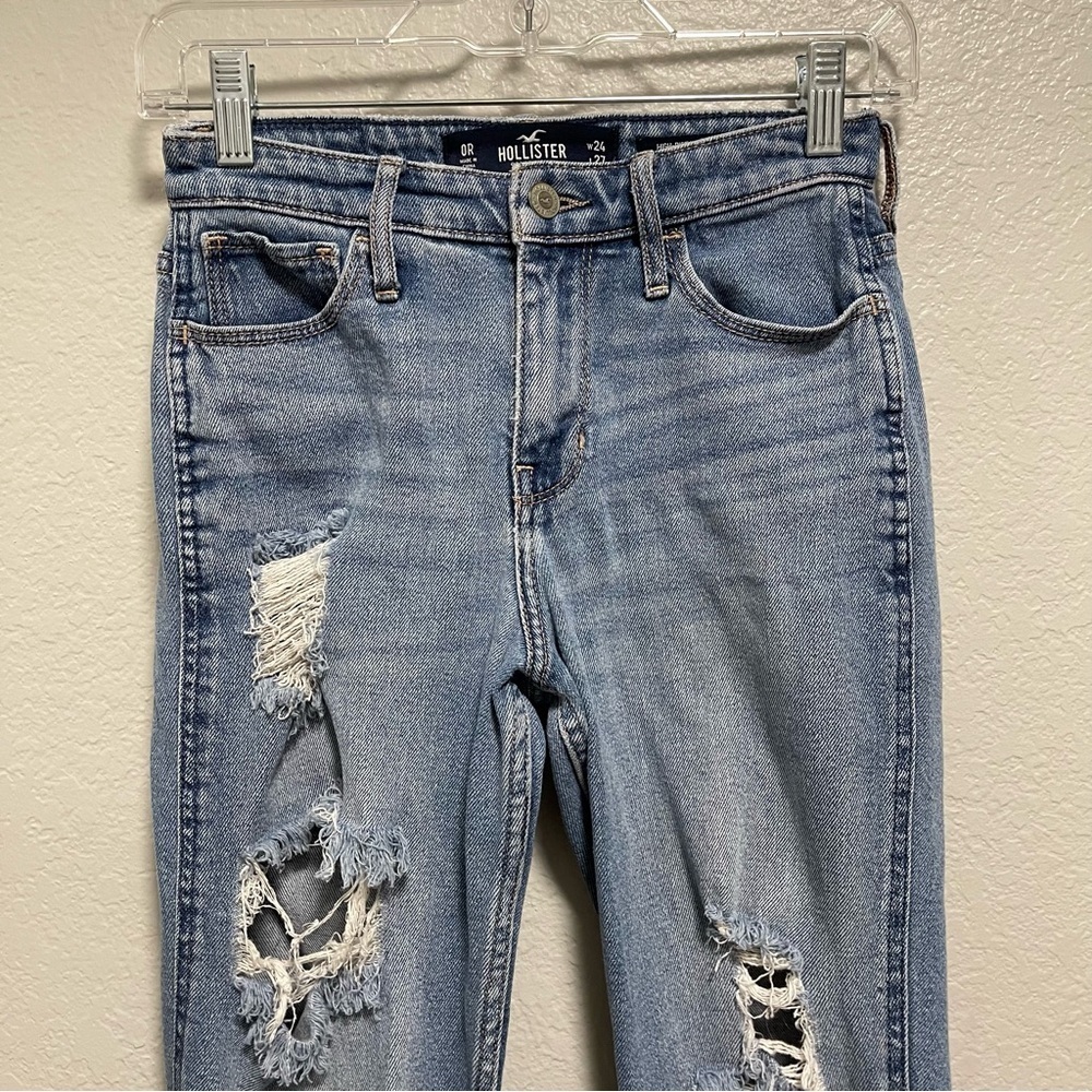 Hollister Ripped High Rise Mom Jean W Vintage StretchRaw Hem Size W24L27 - Picture 3 of 7